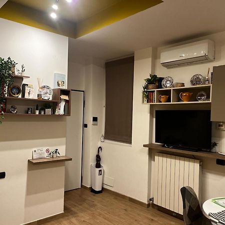 Nel Quartiere Bayres Suite Completamente Rinnovata Milán Exteriér fotografie