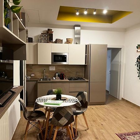 Nel Quartiere Bayres Suite Completamente Rinnovata Milán Exteriér fotografie
