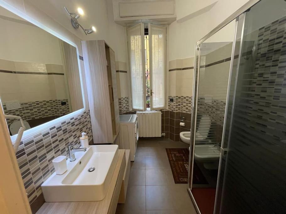 Nel Quartiere Bayres Suite Completamente Rinnovata Milán Exteriér fotografie