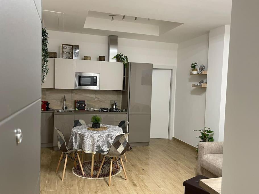 Nel Quartiere Bayres Suite Completamente Rinnovata Milán Exteriér fotografie
